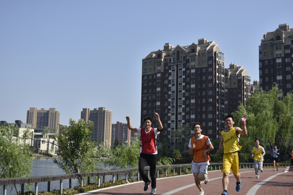 维多利亚老品牌vic(集团)官方网站